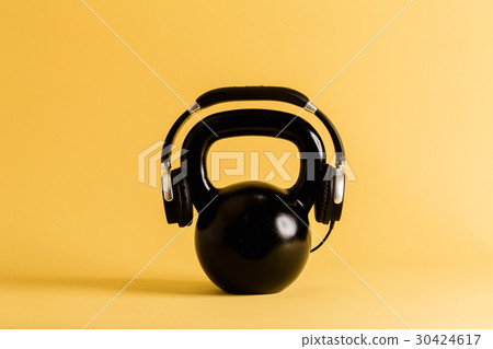 Kettlebell with headphones 30424617
