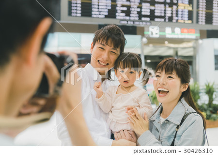 airport, family, photocamera 30426310