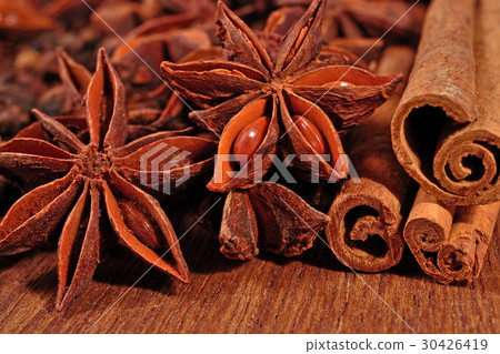 Star anise and cinnamon sticks 30426419