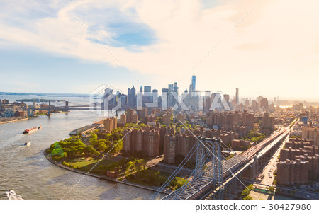 Williamsburg Bridge over the East River Williamsburg Bridge over the East River 30427980