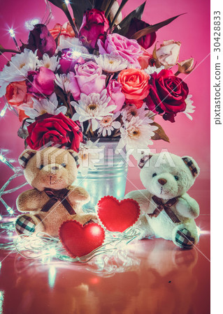 lovely couple bear and Vase of bouquet Roses lovely couple bear and Vase of bouquet Roses 30428833