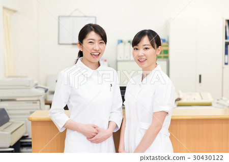 Nurse portrait 30430122