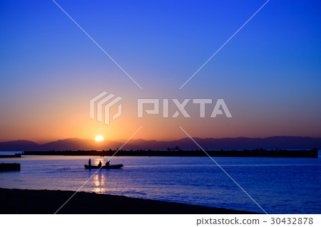 黎明的蘇馬海岸 30432878