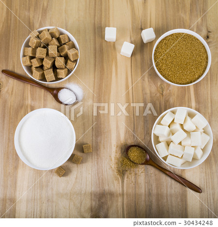 Different kind of white and brown sugar  30434248