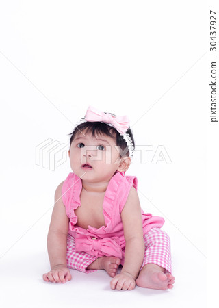 Asian girl 6 months old on a white background. 30437927