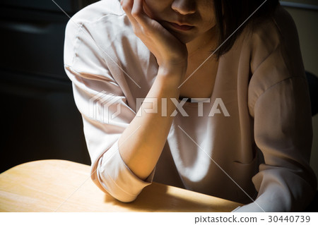 Woman Woman 30440739