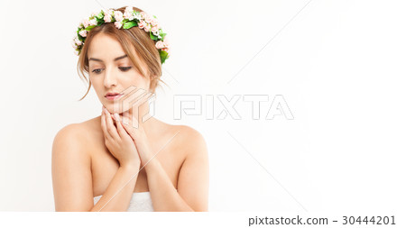 Flower Crown / Beauty Shot Flower Crown / Beauty Shot 30444201