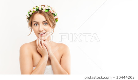 Flower Crown / Beauty Shot Flower Crown / Beauty Shot 30444202