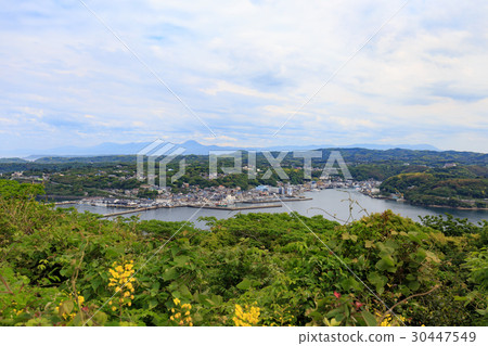 Sightseeing spot Yobuko Ohashi facing from the hill park where the Saga prefecture style can be seen Sightseeing spot Yobuko Ohashi facing from the hill park where the Saga prefecture style can be seen 30447549