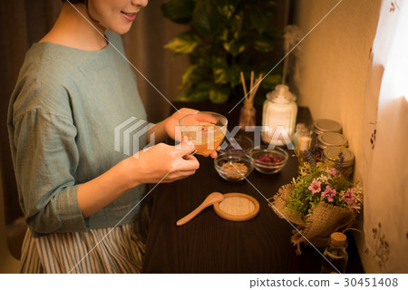 芳香藥草茶夜女人 30451408