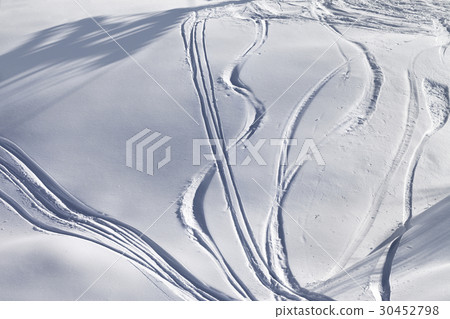 Off-piste slope with track from ski and snowboard Off-piste slope with track from ski and snowboard 30452798
