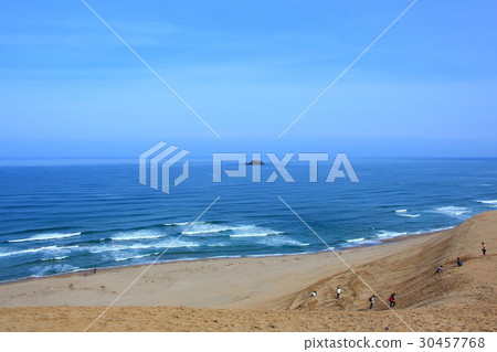 Tottori sand dune and the Japan Sea Tottori sand dune and the Japan Sea 30457768