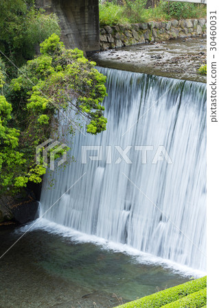 Dam weak waterfall 30460031