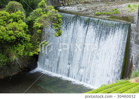 Dam weak waterfall 30460032