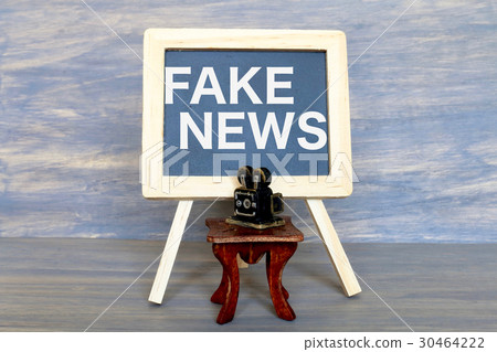 FAKE NEWS / FAKE NEWS 30464222