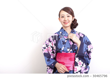 A young woman in a yukata 30465796