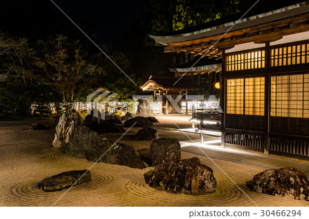 Wakayama Koya mountain Kimugami-ji Temple garden Light-up of autumn leaves night viewing attitude 30466294