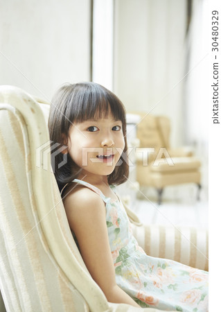 女孩肖像 女孩肖像 30480329