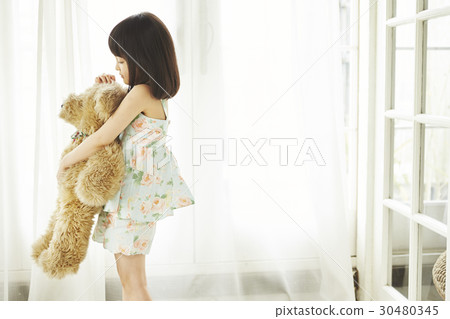 女孩肖像 女孩肖像 30480345