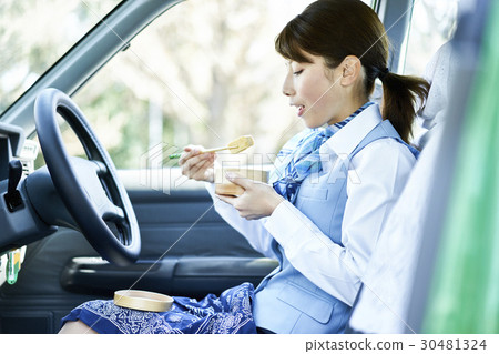 出租車女司機午餐 30481324
