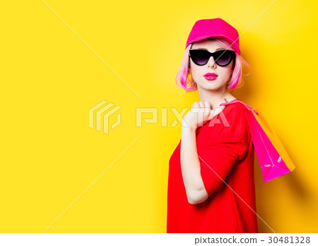 young woman with shopping bag 30481328