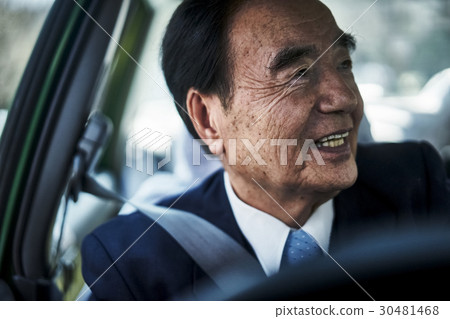 Taxi driver Senior male 30481468