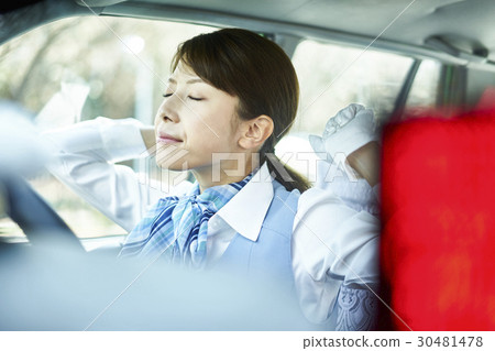 Taxi female driver sleepiness fatigue 30481478