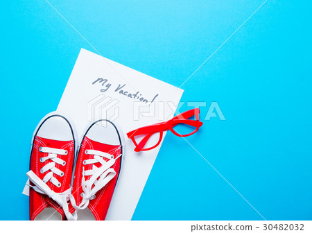 paper My Vacation, glasses and gumshoes 30482032