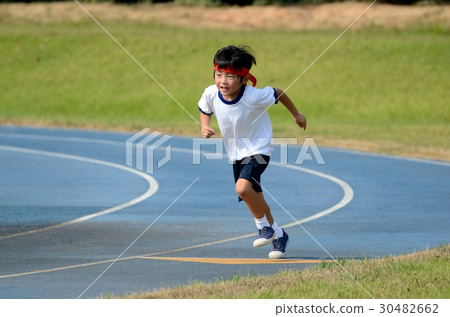 A child 30482662