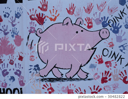 a hog, a swine, a pig 30482822