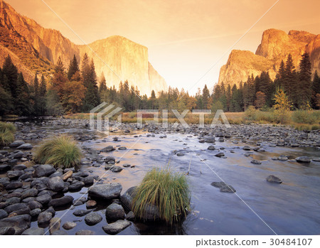 Yosemite, California, United States 30484107