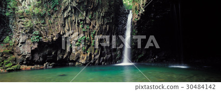 Pigeonang Falls (Natural Monument 537), Pocheon, Gyeonggi-do Pigeonang Falls (Natural Monument 537), Pocheon, Gyeonggi-do 30484142