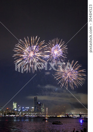 Fireworks, Seoul International Finance Center, Conrad Hotel, Yeouido, Yeongdeungpo-gu, Han River, Seoul 30484523