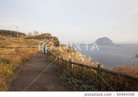 Olgil，Sanbangsan，濟州島西歸浦市 30484590