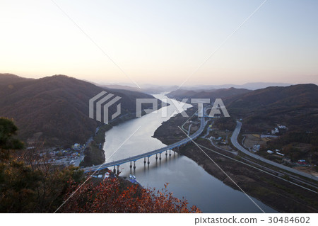 忠南市世宗市金剛青谷大橋 忠南市世宗市金剛青谷大橋 30484602