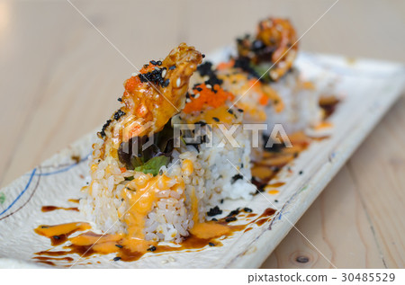 Maki Sushi 30485529