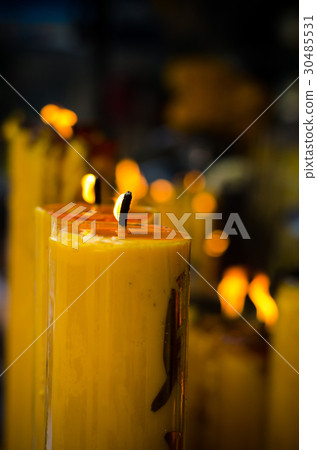 many candles burning 30485531