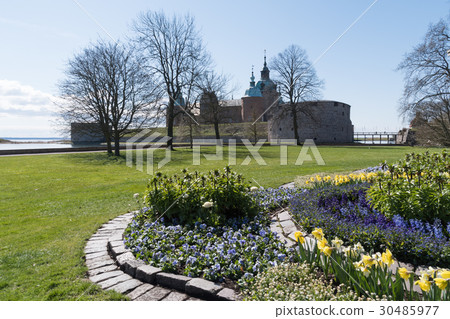 Kalmar Castle at springtime Kalmar Castle at springtime 30485977
