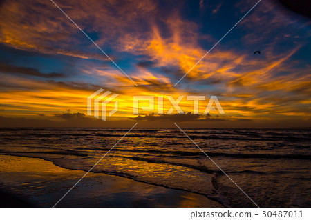 Sunrise over Amelia Sunrise over Amelia 30487011