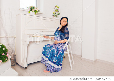 pregnancy, motherhood, people and expectation pregnancy, motherhood, people and expectation 30487680
