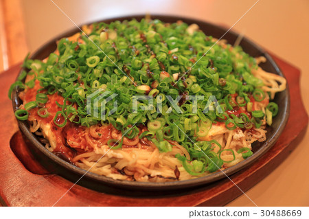 Delicious Hiroshima Okonomiyaki Delicious Hiroshima Okonomiyaki 30488669