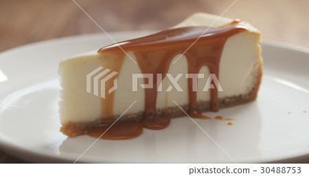 Pan slow motion of caramel sauce pour over 30488753