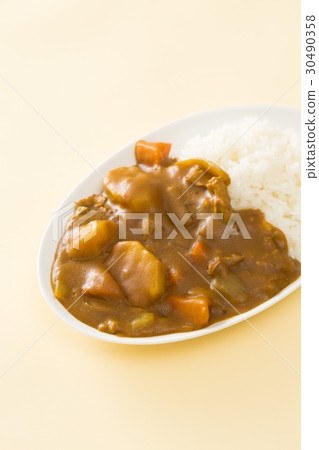 Curry and rice  30490358