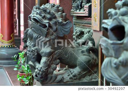 寺廟 廟宇 石獅 石獅子 獅 廟裡 拜拜 30492207