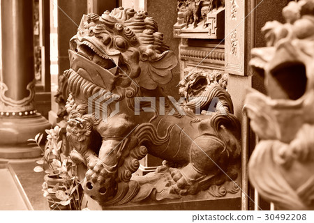 寺廟 廟宇 石獅 石獅子 獅 廟裡 拜拜 寺廟 廟宇 石獅 石獅子 獅 廟裡 拜拜 30492208
