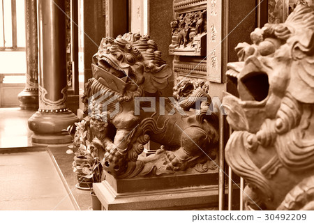 寺廟 廟宇 石獅 石獅子 獅 廟裡 拜拜 寺廟 廟宇 石獅 石獅子 獅 廟裡 拜拜 30492209