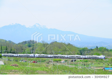 Going down the fresh green new temple Taoyuan town that wants Yatsugatake Volcano Central Express Limited Express Super Azusa Going down the fresh green new temple Taoyuan town that wants Yatsugatake Volcano Central Express Limited Express Super Azusa 30494927