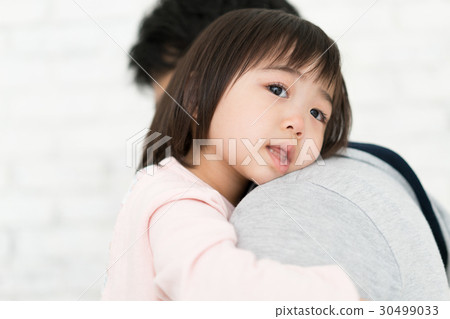 女孩要依靠他們的父親 30499033