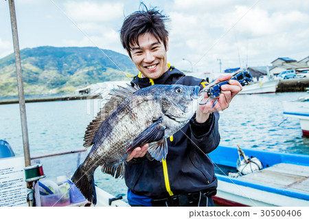  Sea fishing 30500406