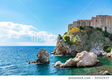 Lovrijenac fortress wall with blue sky 30502635